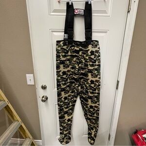 Sports Afield Camouflage Hunting Fishing Neoprene Waterproof Waders Medium